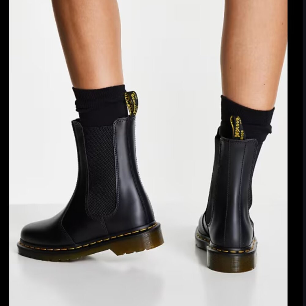 Dr Martens 2976 Hi flat chelsea boot in black US 11M NWT
